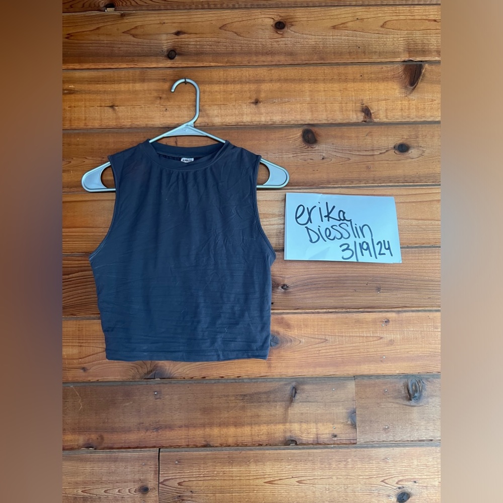 Alphalete Gray Crop Tank